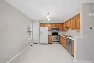 2755 Drake Ct, Hampton, PA 15044 - Photo 6