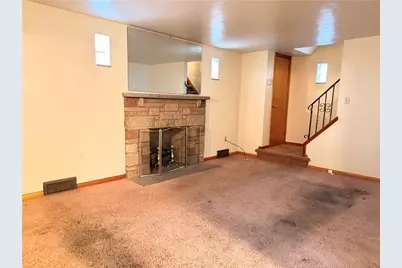 18 Howard St, Pittsburgh, PA 15209 - Photo 8