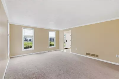 2356 Westgate Dr, Pittsburgh, PA 15237 - Photo 8