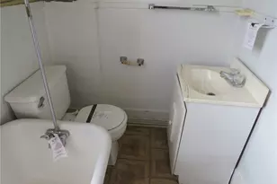 407 Linnview Ave, Pittsburgh, PA 15210 - Photo 6