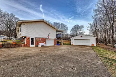 392 Longs Rd, Unity Township, PA 15650 - Photo 2