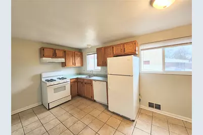 442 Brierly Ln, West Mifflin, PA 15122 - Photo 4