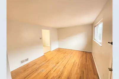 442 Brierly Ln, West Mifflin, PA 15122 - Photo 2