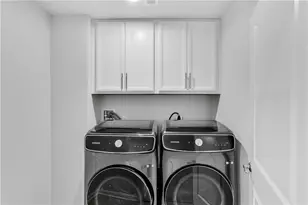 4442 Yorktown Dr, South Fayette, PA 15057 - Photo 32