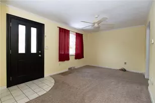 110 Idaway Dr, Ross Twp, PA 15237 - Photo 2