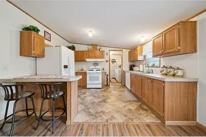 109 1st St, Jefferson Township, PA 15344 - Photo 4