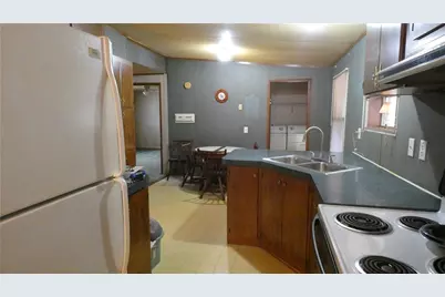 463 Skylare Dr, Prospect Boro, PA 16052 - Photo 6