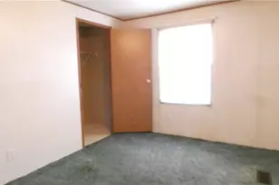 463 Skylare Dr, Prospect Boro, PA 16052 - Photo 10