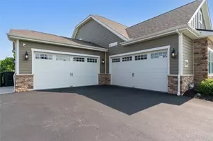 654 Shortline Ct, Pine Township, PA 15090 - Photo 4