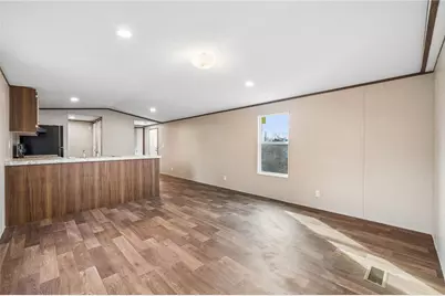 125 Laurel View Dr, Bullskin Township, PA 15666 - Photo 4