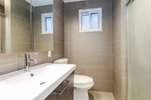 1025 Catherine Dr, Conway, PA 15027 - Photo 14