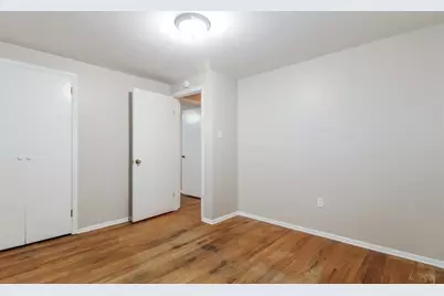 1025 Catherine Dr, Conway, PA 15027 - Photo 10