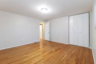 1025 Catherine Dr, Conway, PA 15027 - Photo 12