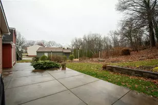 134 Kermiet Dr, Monaca, PA 15061 - Photo 32