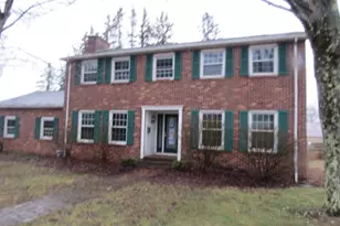 600 Hugh St, Windber, PA 15963 - Photo 2