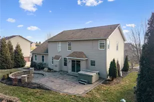 208 Murdock Way, Hempfield Township, PA 15601 - Photo 4