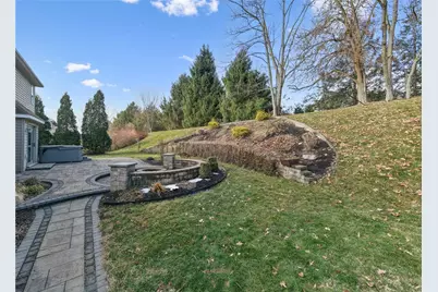 208 Murdock Way, Hempfield Township, PA 15601 - Photo 6