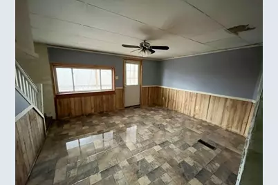 1027 Church St, Cowanshanock Township, PA 16250 - Photo 4