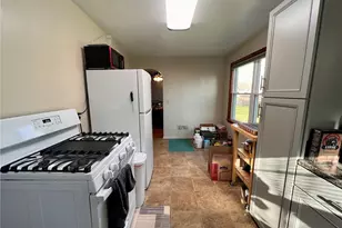 948 Pryde Ave, Sharpsville, PA 16150 - Photo 10