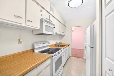 55 Highland Rd #504, Bethel Park, PA 15102 - Photo 10