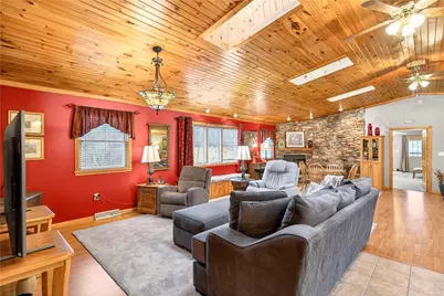 1204 Memorial Blvd, Connellsville, PA 15425 - Photo 32