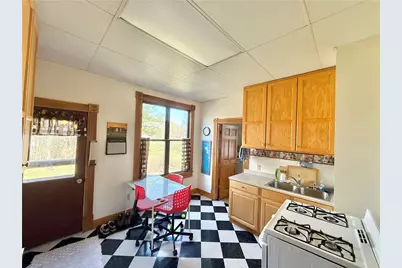 323 Franklin St, Slippery Rock, PA 16057 - Photo 4