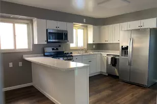 320 Charles Ave, New Kensington, PA 15068 - Photo 2