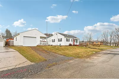 1613 Wooley Ave, New Castle, PA 16101 - Photo 2