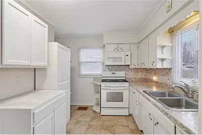 1613 Wooley Ave, New Castle, PA 16101 - Photo 10