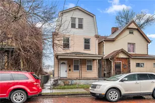 902 Robinson St, McKees Rocks, PA 15136 - Photo 1