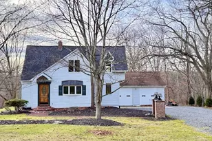 2549 W Hardies Rd, Hampton, PA 15044 - Photo 1