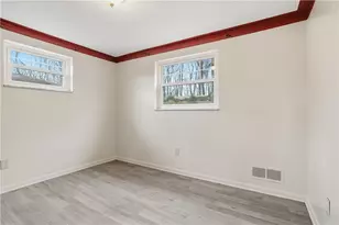 1211 Irene Ln, Pittsburgh, PA 15236 - Photo 10