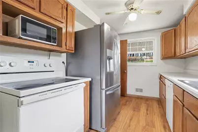 1211 Irene Ln, Pittsburgh, PA 15236 - Photo 4