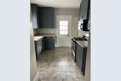 207 Hickory Way, Ellwood City, PA 16117 - Photo 4