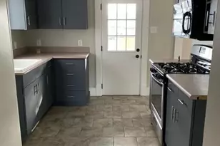 207 Hickory Way, Ellwood City, PA 16117 - Photo 4