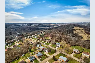 625 Ray Dr, Carnegie, PA 15106 - Photo 32