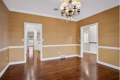 402 Georgetowne Ct, Pine Township, PA 15090 - Photo 6