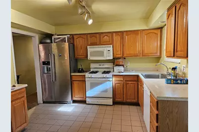 221 Thornberry Drive, Pittsburgh, PA 15235 - Photo 4