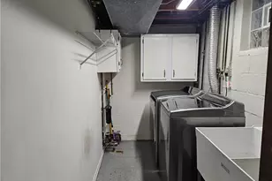 221 Thornberry Dr, Pittsburgh, PA 15235 - Photo 20