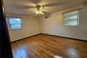 221 Thornberry Dr, Pittsburgh, PA 15235 - Photo 6