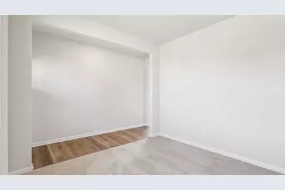 379 Leslie Farms Dr., Connoquenessing Boro, PA 16033 - Photo 4