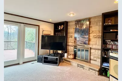 460 Woodland Hills Drive, Pittsburgh, PA 15235 - Photo 12