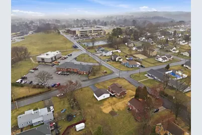 2039 Circle Drive+3 Car Garage, Hopewell Township, PA 15001 - Photo 4