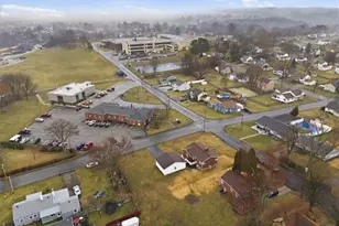 2039 Circle Drive+3 Car Garage, Hopewell Township, PA 15001 - Photo 4