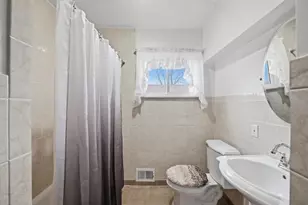 2039 Circle Drive+3 Car Garage, Hopewell Township, PA 15001 - Photo 18