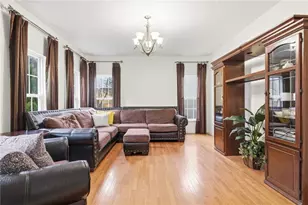 310 Village Dr, Adams Township, PA 16046 - Photo 12