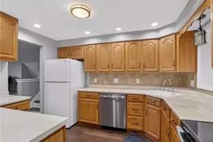 5217 Broadlea Dr, Pittsburgh, PA 15236 - Photo 18