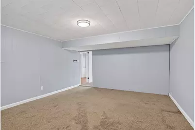 5217 Broadlea Dr, Pittsburgh, PA 15236 - Photo 10