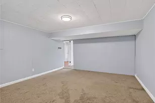 5217 Broadlea Dr, Pittsburgh, PA 15236 - Photo 10