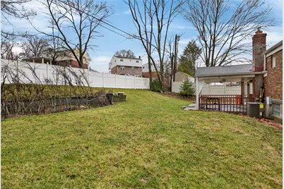 5217 Broadlea Dr, Pittsburgh, PA 15236 - Photo 32